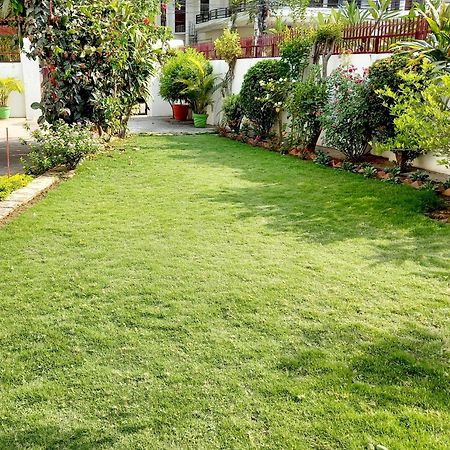 Garden View Residency Bed and Breakfast Lucknow Buitenkant foto