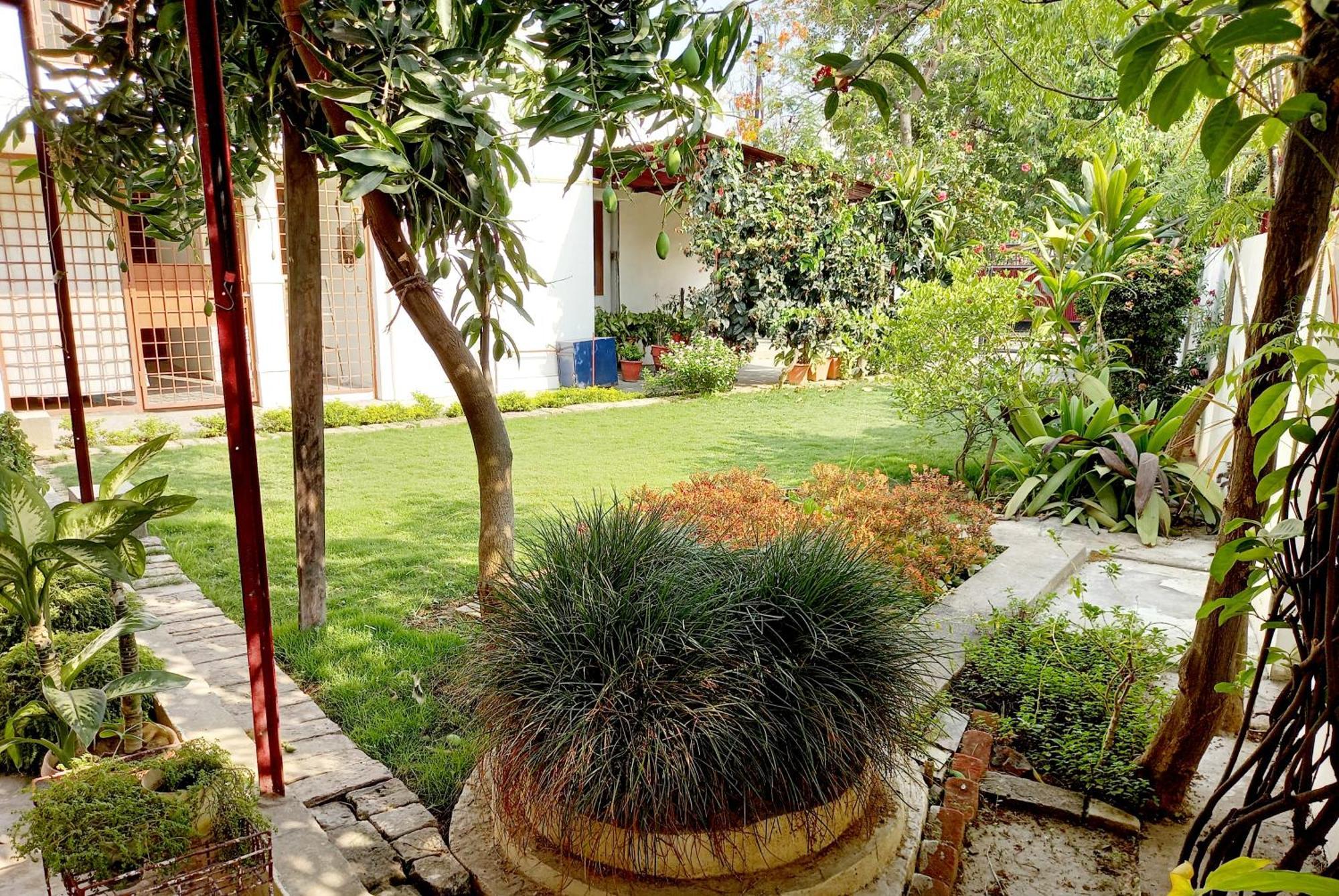 Garden View Residency Bed and Breakfast Lucknow Buitenkant foto
